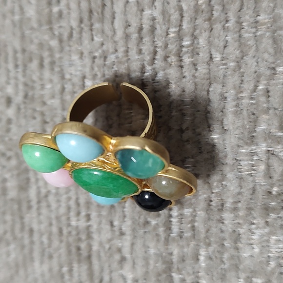 Gold Tone Foil Backed Lucite Cabochon Ring - Picture 2 of 3